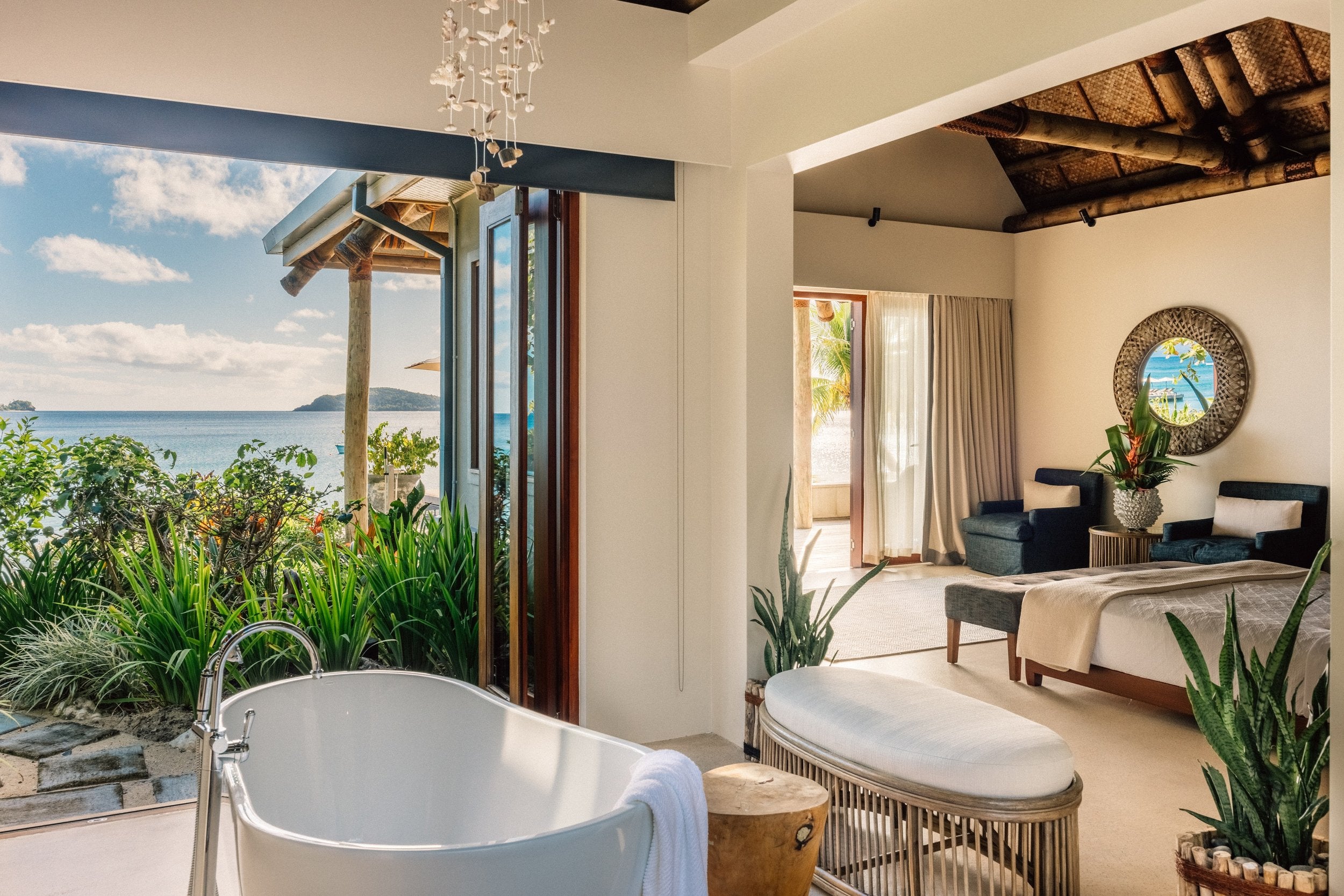 Villa%2BInterior%2BBath%2B%28Jack%2BJohns%2Bmust%2Bbe%2Bcredited%29%2B%2B%281%29%2B%282%29.jpg