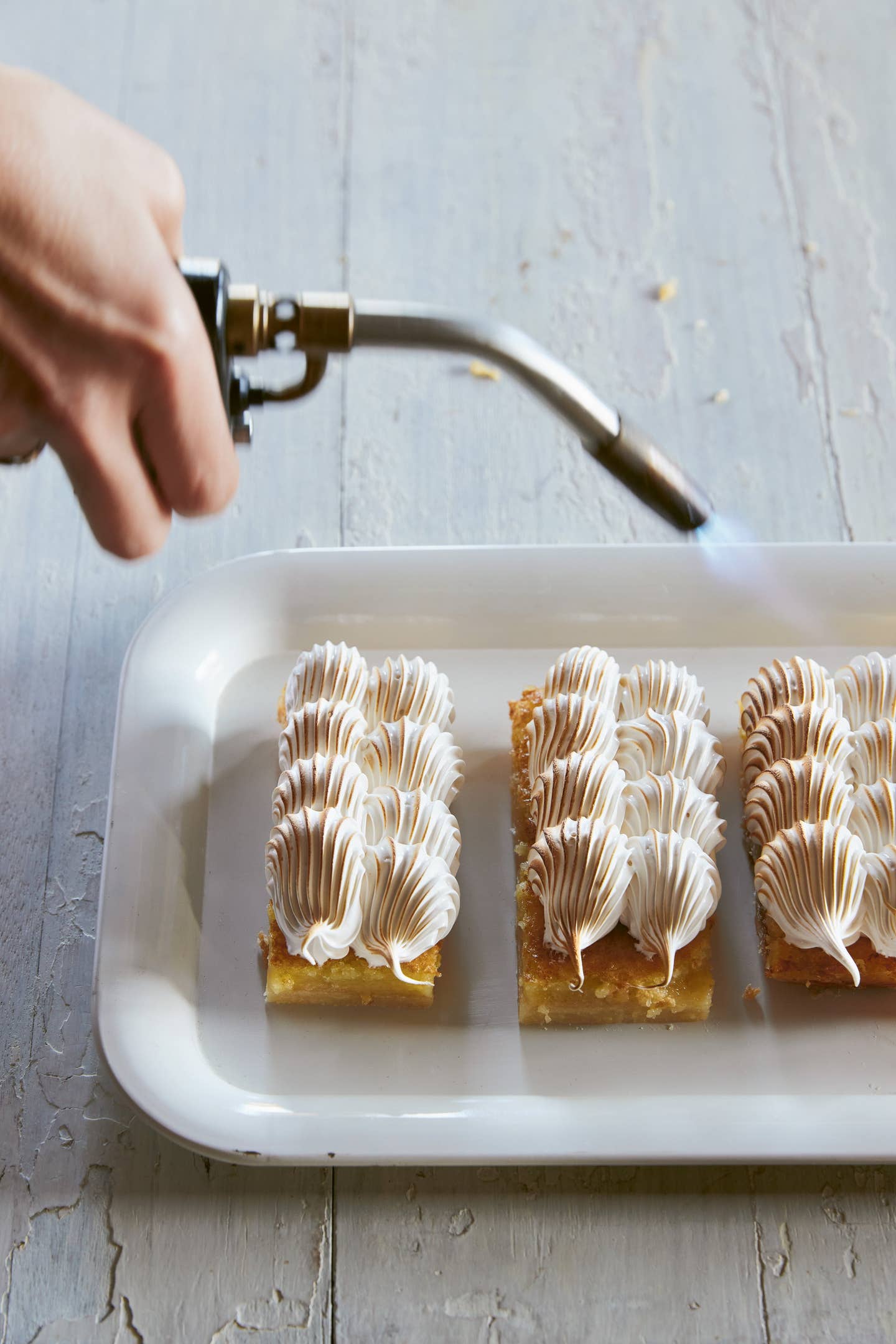 59.%2BLemon%2BMeringue%2BBars%2B210914_Violet_Cakes_Lemon_Meringue_Bars_5366%2B%283%29.jpg