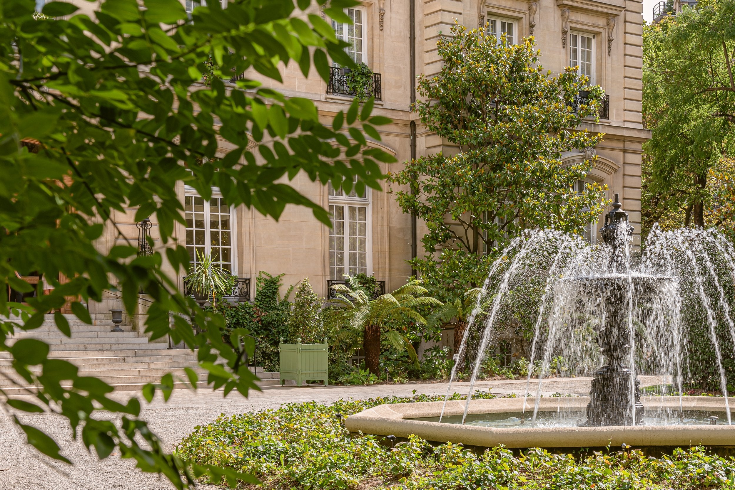 Saint%2BJames%2BParis%2B-%2BGardens%2B1%2B%283%29.jpg