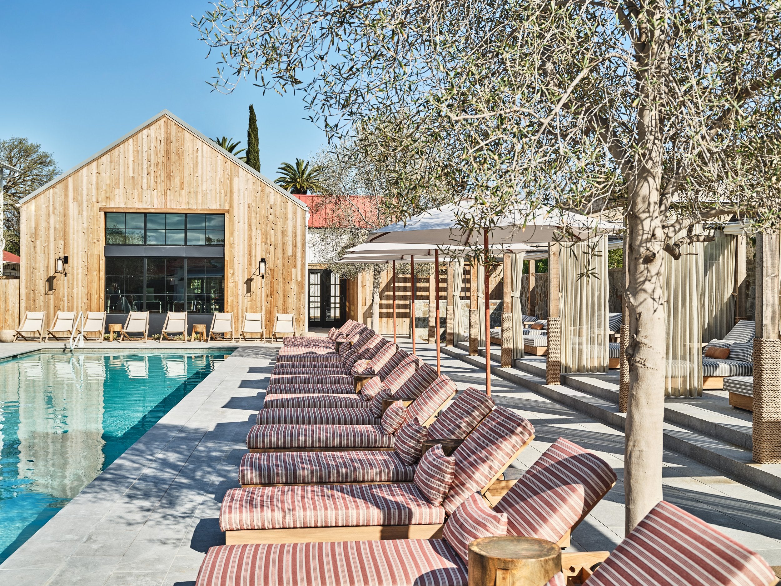 MAT_Public-Spaces_Pool_2023_039204.jpg