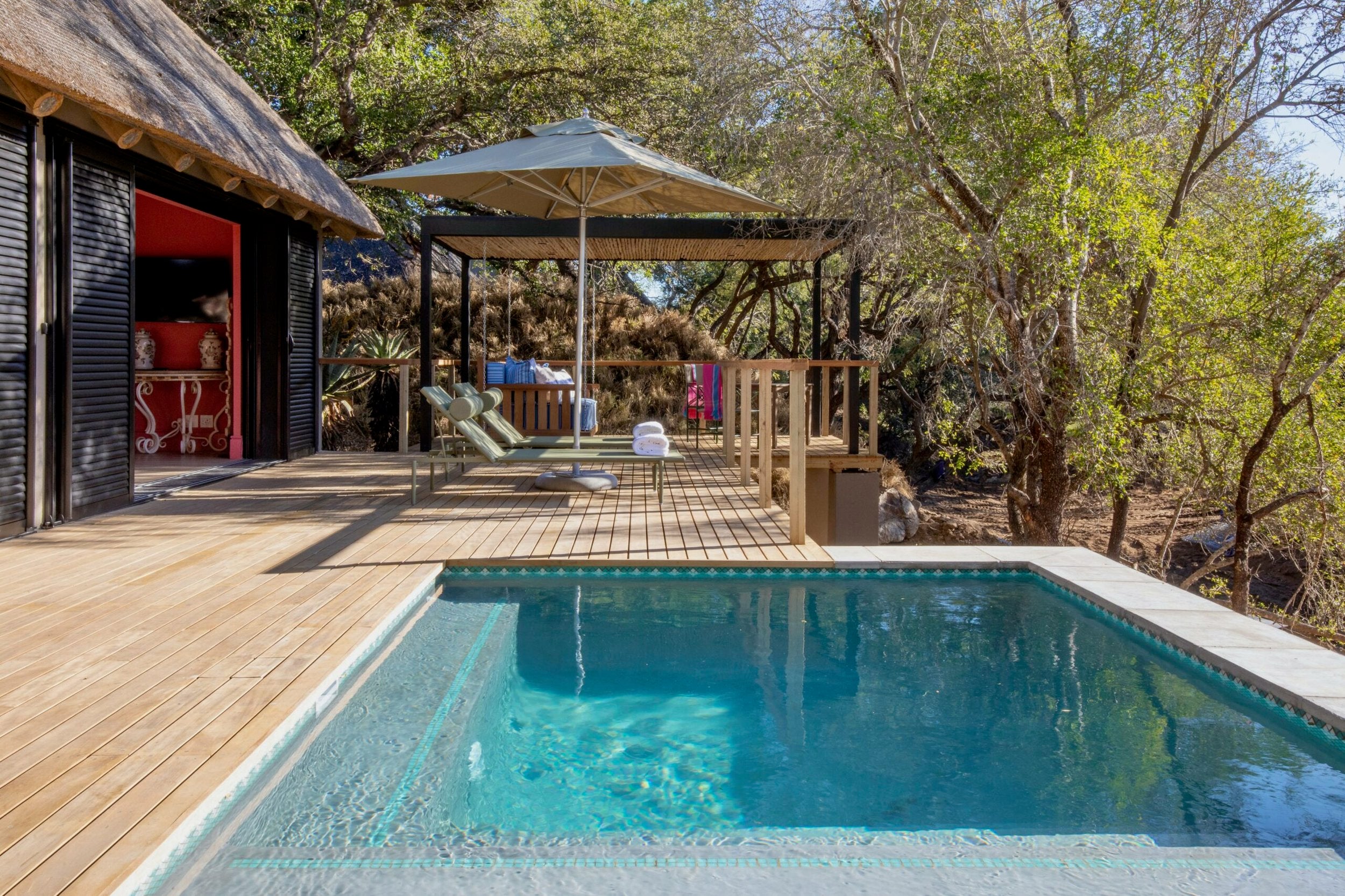 Luxury%2BSuite%2Bat%2BWaterside-2%2Bcopy.jpg