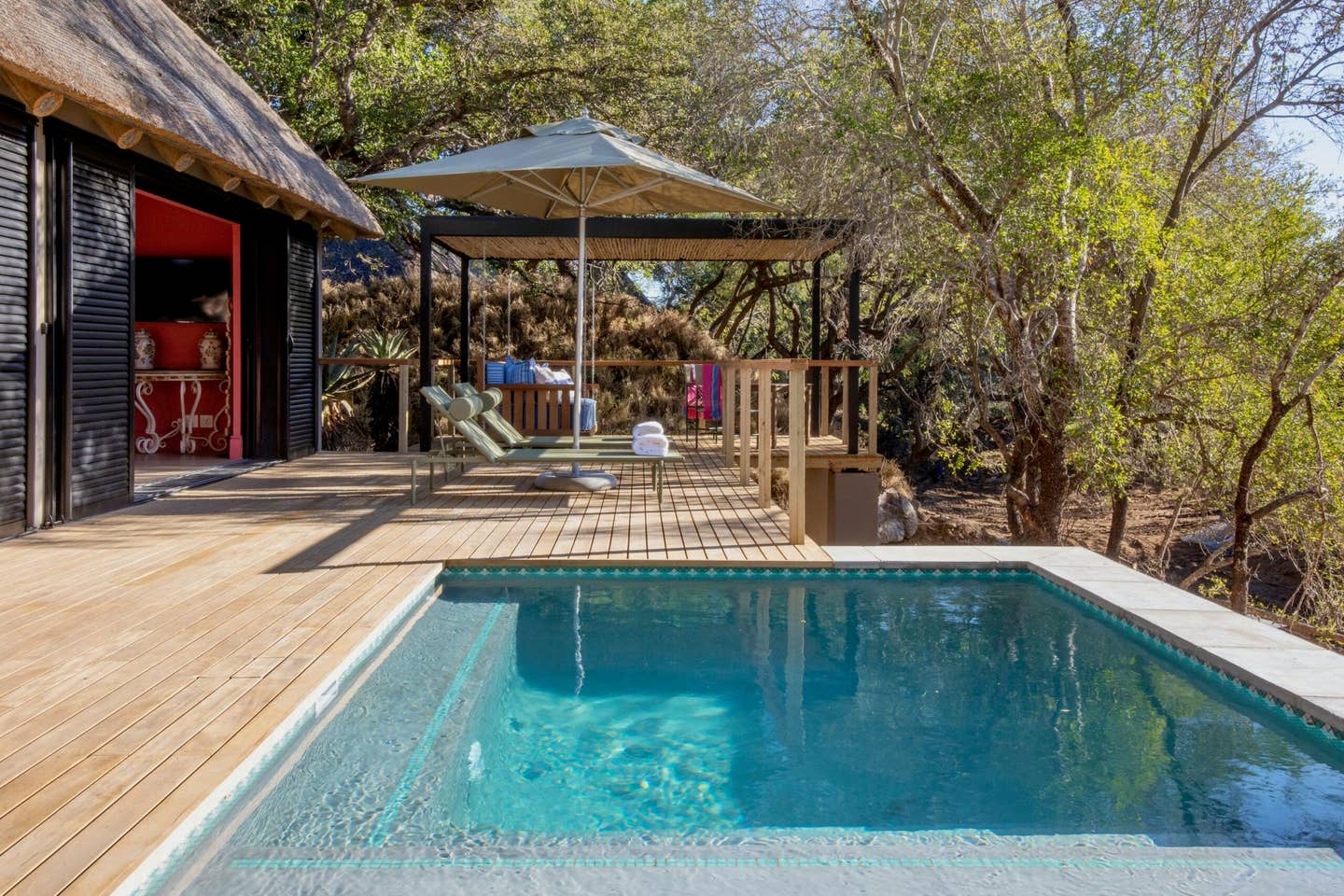 Luxury%2BSuite%2Bat%2BWaterside-2%2Bcopy.jpg